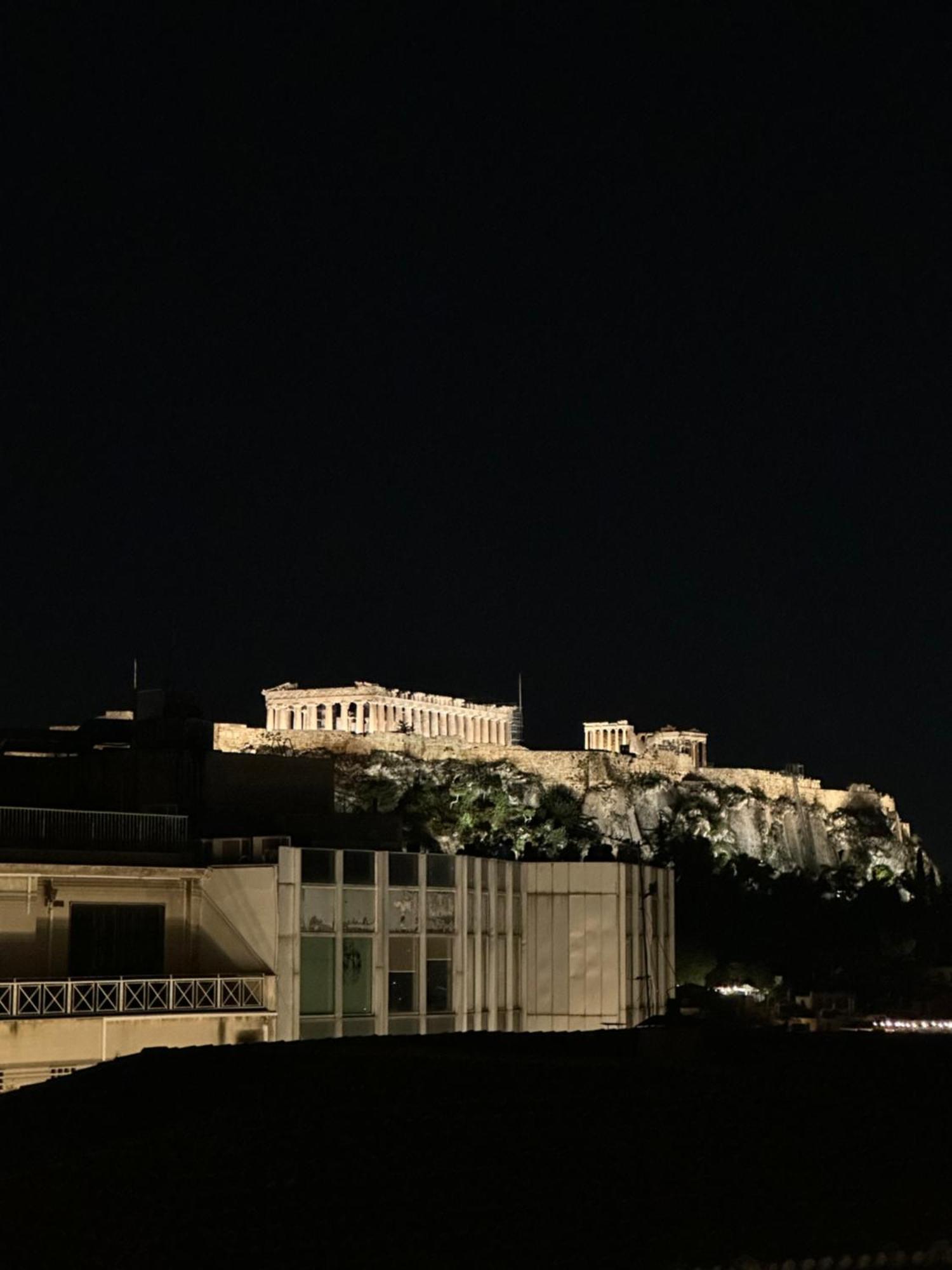 2 Bd Apt In Syntagma With Acropolis View Atena Exterior foto